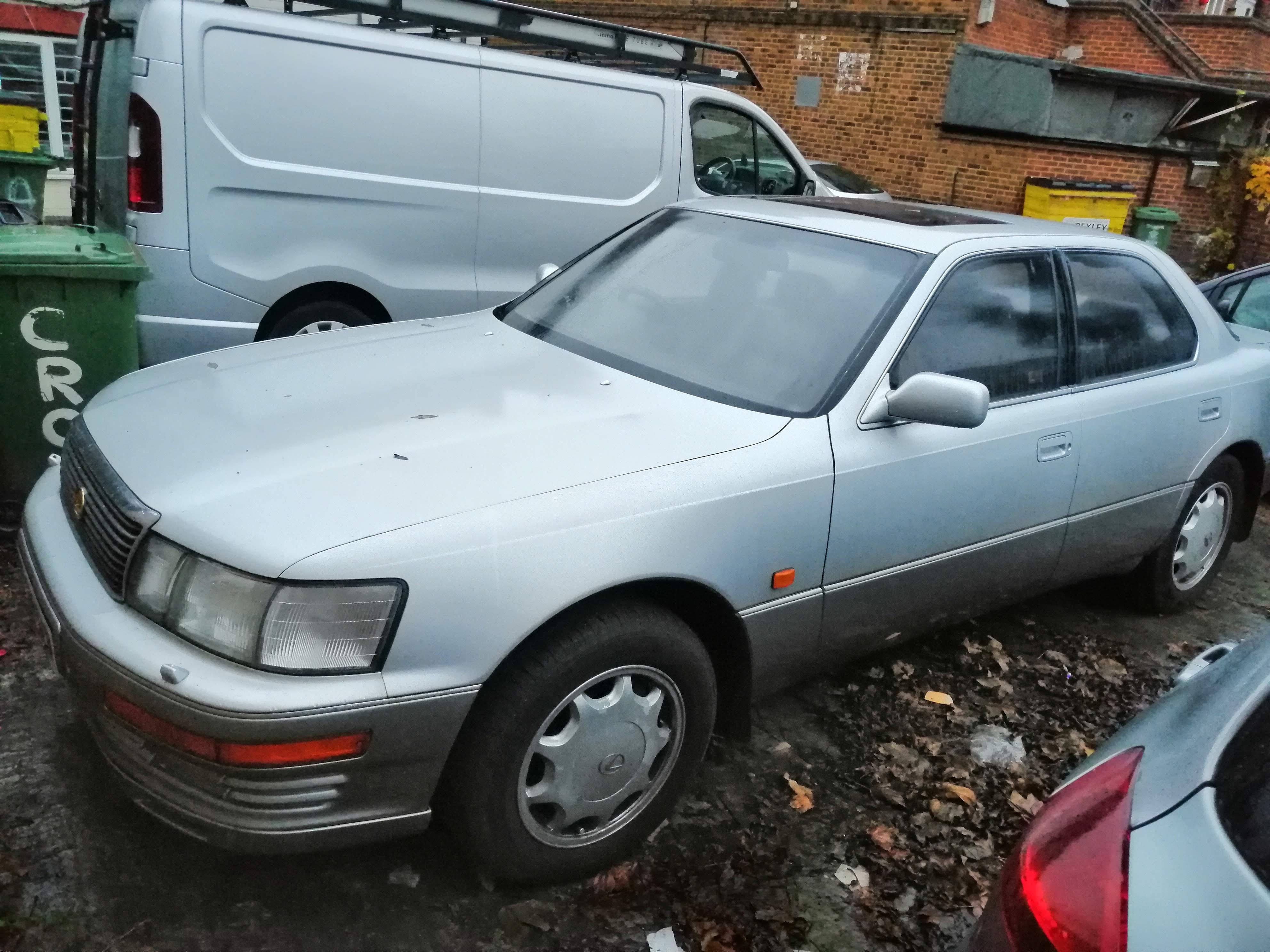 Lexus ls ucf10
